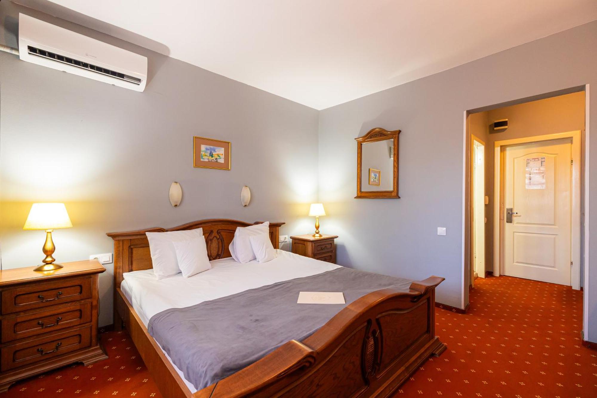 Hotel Brilliant Meses Zalău Exterior foto